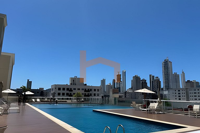 Piscina, Suíte, Garagem privativa