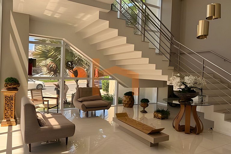 Piscina, Suíte, Garagem privativa