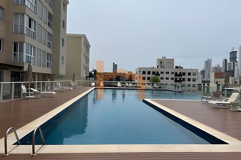 Piscina, Suíte, Garagem privativa