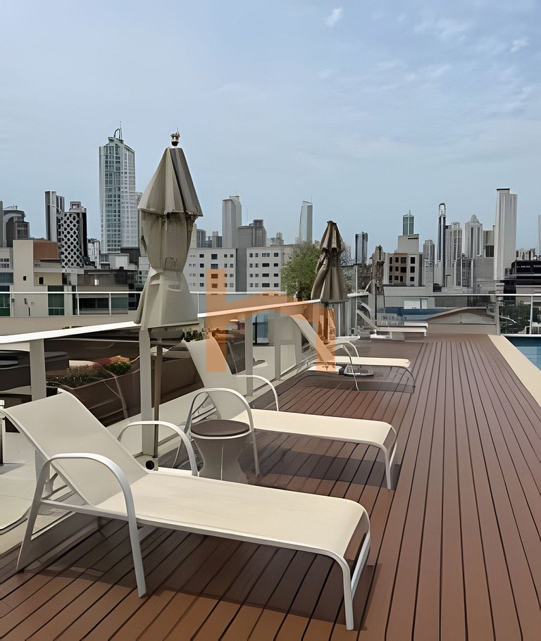 Piscina, Suíte, Garagem privativa