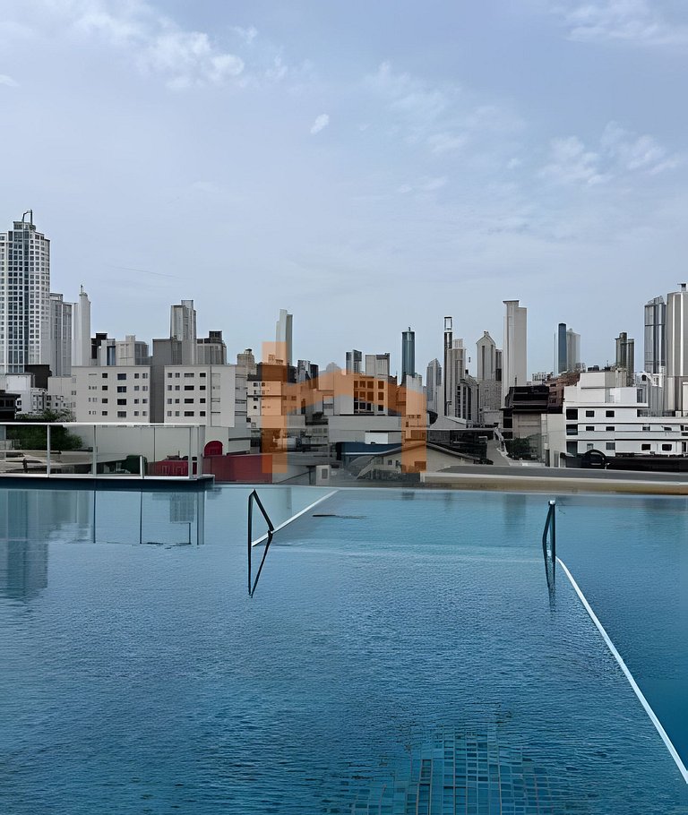 Piscina, Suíte, Garagem privativa