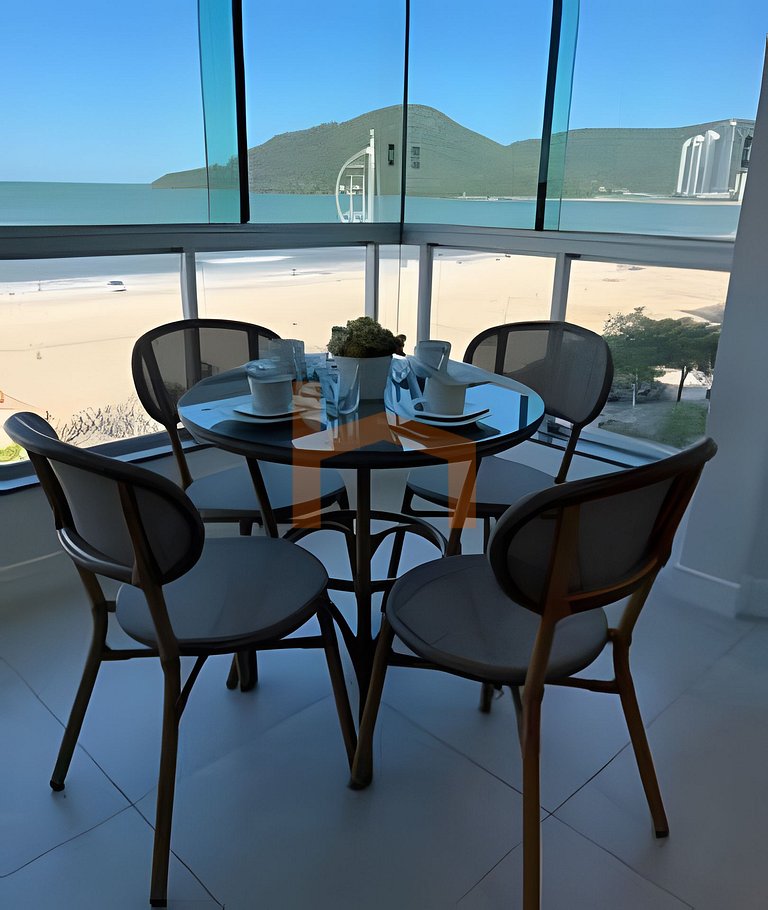 Apartamento de Frente para o Mar – Av. Atlântica