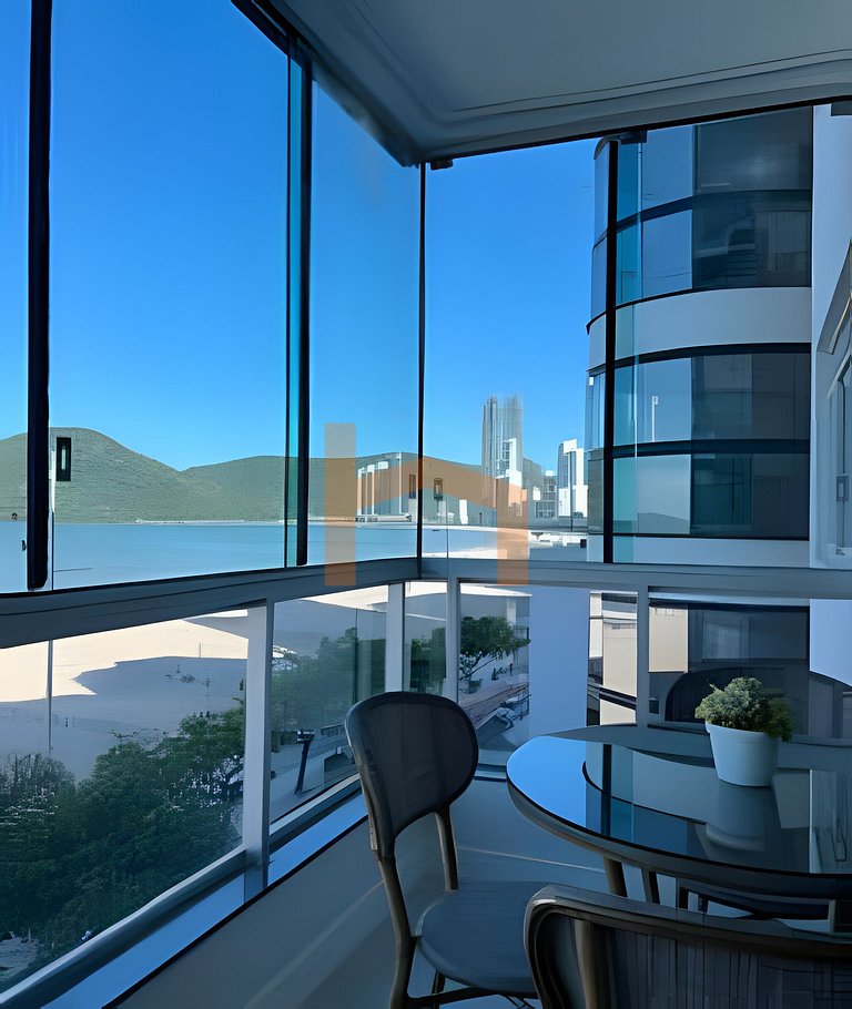 Apartamento de Frente para o Mar – Av. Atlântica