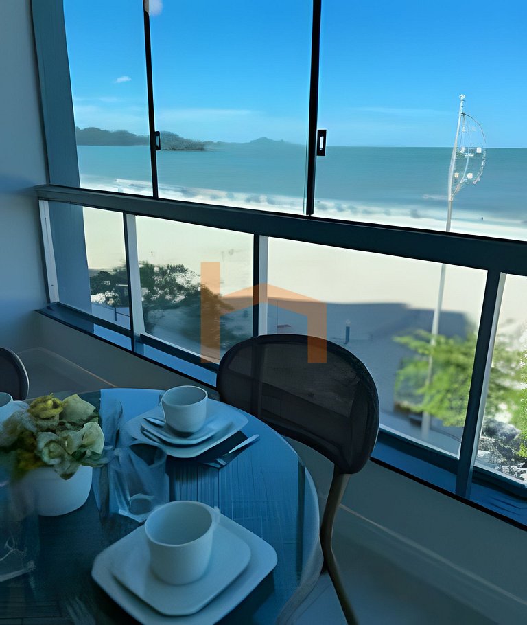 Apartamento de Frente para o Mar – Av. Atlântica